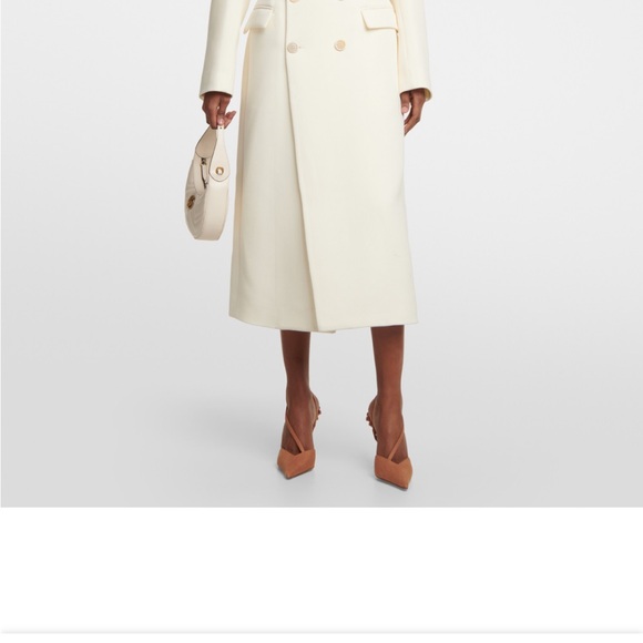 Stunning-Brand New in Box - Picture 2 of 8